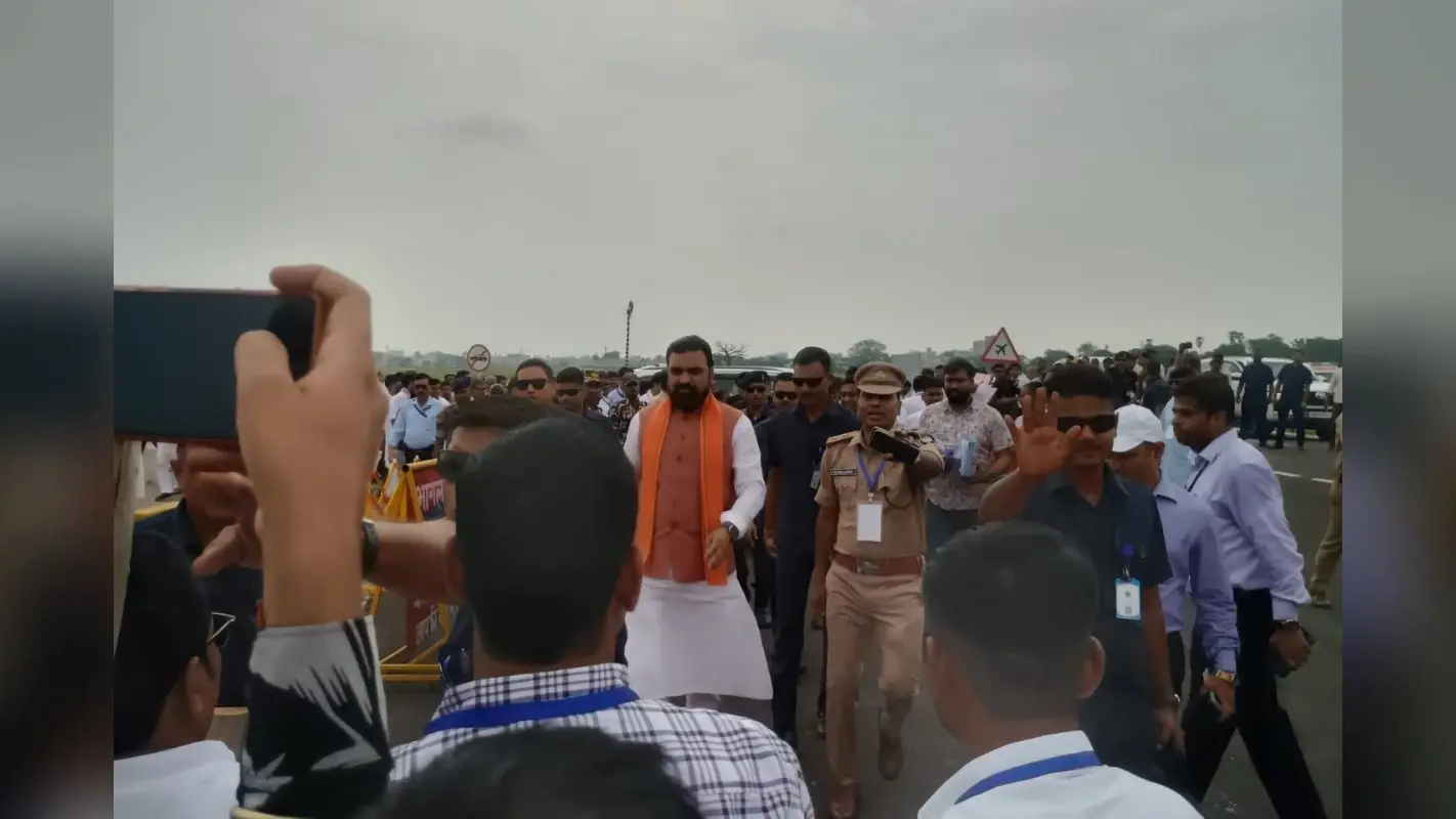 भागलपुर पहुंचे मुख्यमंत्री सम्राट चौधरी, विक्रमशिला सेतु के बेली ब्रिज का करेंगे निरीक्षण